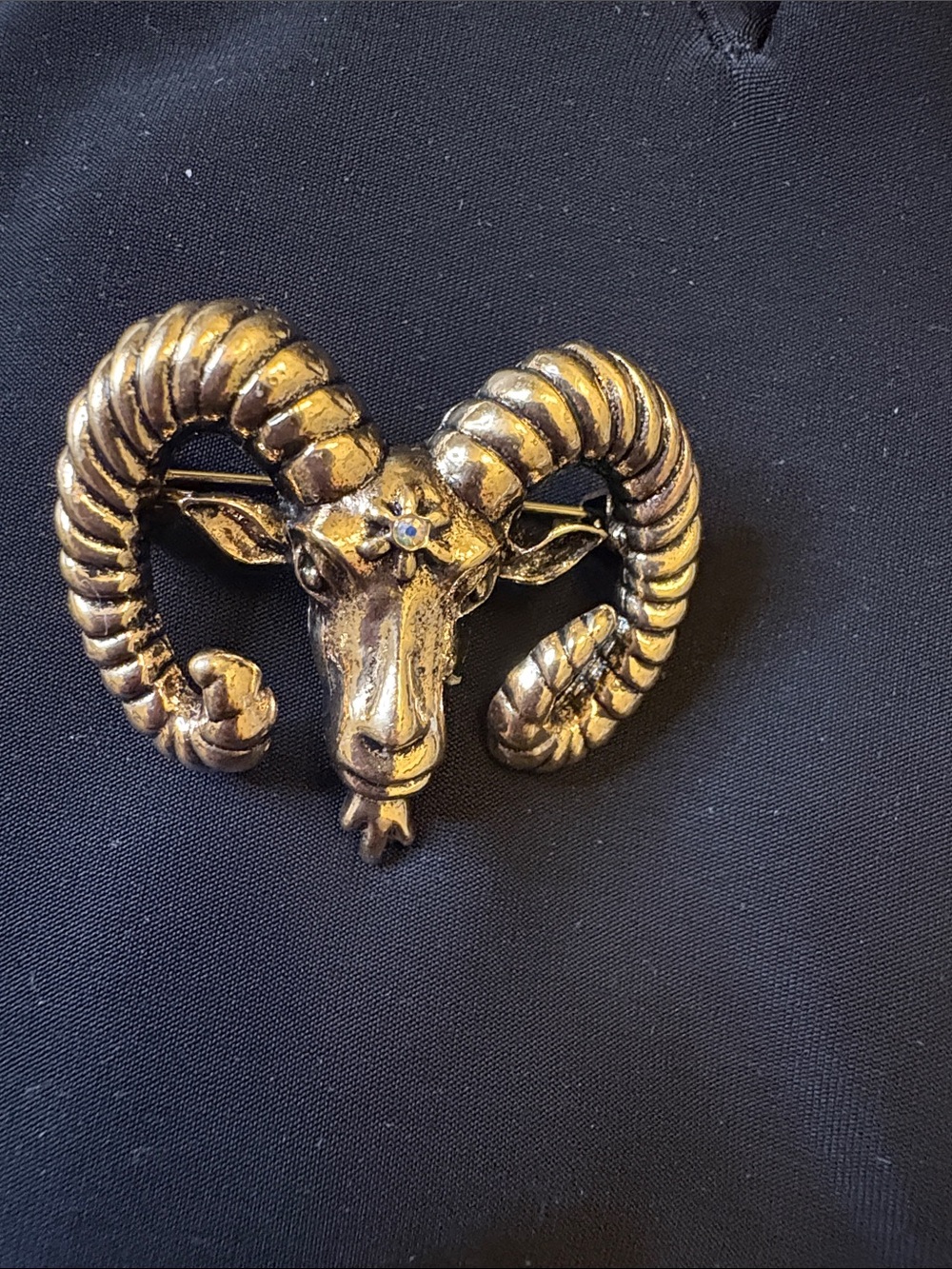 Antique-Style Ram Head Wall Accent in Aged Gold